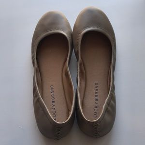 EUC Tan Lucky Brand Flats
